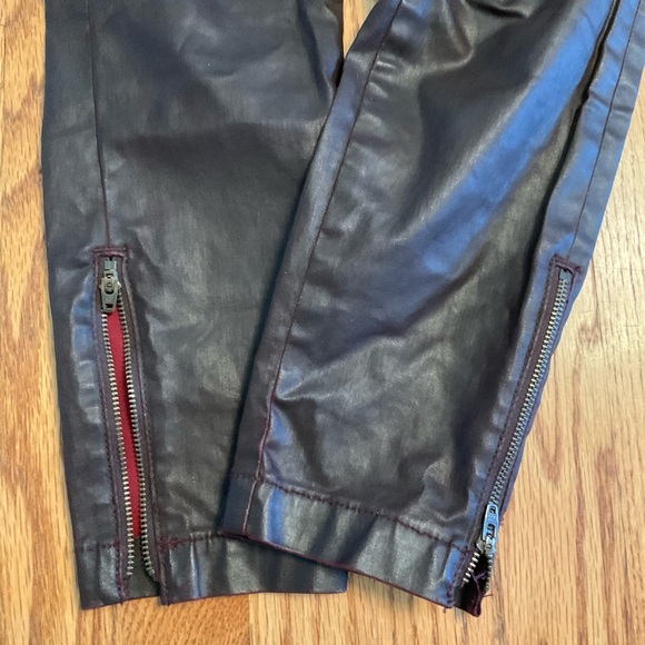 Joie Jeans, Park Skinny B, Wine, Leather Look, zip pockets and at leg hem, Sz 26 - Picture 5 of 14